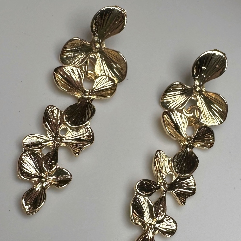 Madewell Statement triple Flower gold Earrings pierced brand new